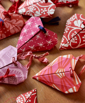 Origami Garland Kit, Oso Red Hearts