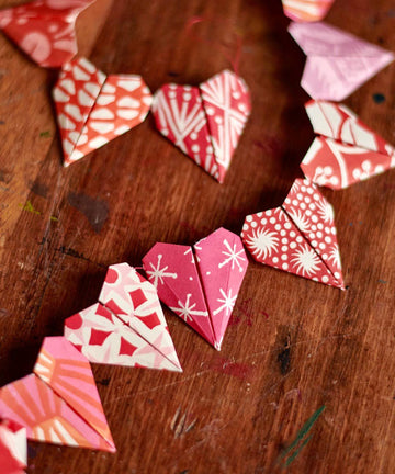 Origami Garland Kit, Oso Red Hearts